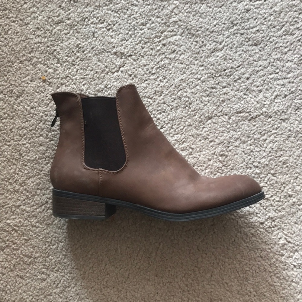 DLG - brown booties